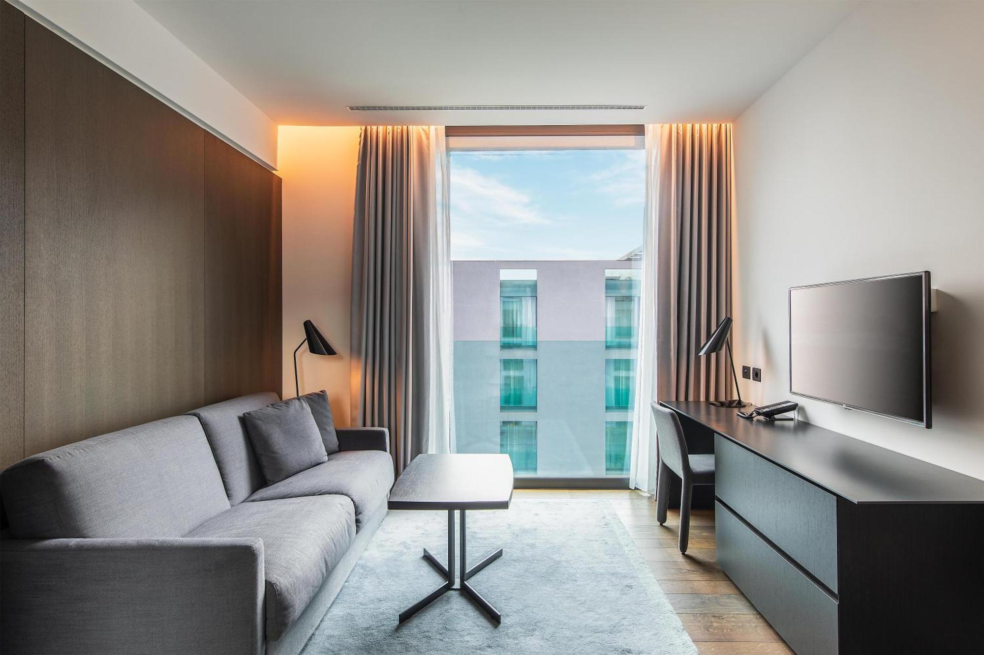 Suite mit Balkon und Seeblick